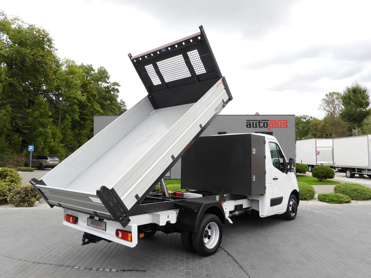 OPEL MOVANO TIPPER NAVIGATION LED LIGHTS TWIN WHEELS AIR CONDITIONING 145HP - Van jungkit: gambar 3 OPEL MOVANO TIPPER NAVIGATION LED LIGHTS TWIN WHEELS AIR CONDITIONING 145HP - Van jungkit: gambar 3