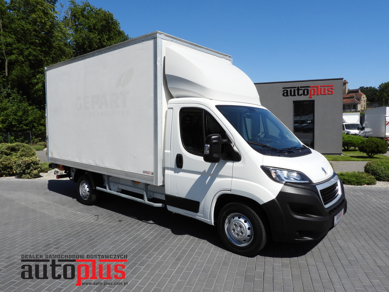 PEUGEOT BOXER BOX LIFT 8 PALLETS CRUISE CONTROL AIR CONDITIONING 130HP - Van box: gambar 1 PEUGEOT BOXER BOX LIFT 8 PALLETS CRUISE CONTROL AIR CONDITIONING 130HP - Van box: gambar 1