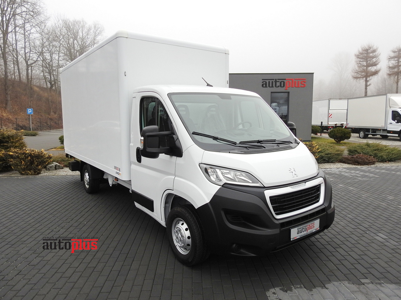 PEUGEOT BOXER BOX LIFT 8 PALLETS CRUISE CONTROL AIR CONDITIONING 140HP - Van box: gambar 1 PEUGEOT BOXER BOX LIFT 8 PALLETS CRUISE CONTROL AIR CONDITIONING 140HP - Van box: gambar 1