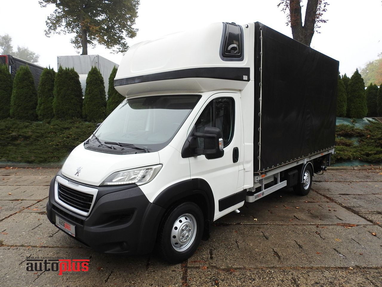 PEUGEOT BOXER TARPAULIN LIFT 8 PALLETS WEBASTO LED LIGHTS AIR CONDITIONING 165HP - Van dengan terpal samping: gambar 1 PEUGEOT BOXER TARPAULIN LIFT 8 PALLETS WEBASTO LED LIGHTS AIR CONDITIONING 165HP - Van dengan terpal samping: gambar 1