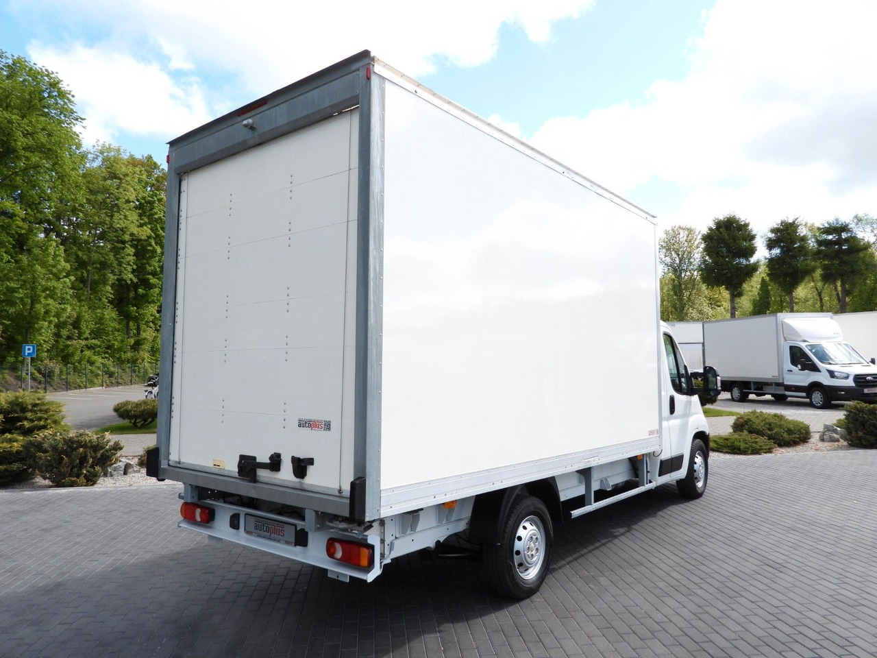 Peugeot BOXER KOFFER 8 PALETTEN TEMPOMAT KLIMAANLAGE Peugeot BOXER KOFFER 8 PALETTEN TEMPOMAT KLIMAANLAGE - Van box: gambar 3 Peugeot BOXER KOFFER 8 PALETTEN TEMPOMAT KLIMAANLAGE Peugeot BOXER KOFFER 8 PALETTEN TEMPOMAT KLIMAANLAGE - Van box: gambar 3