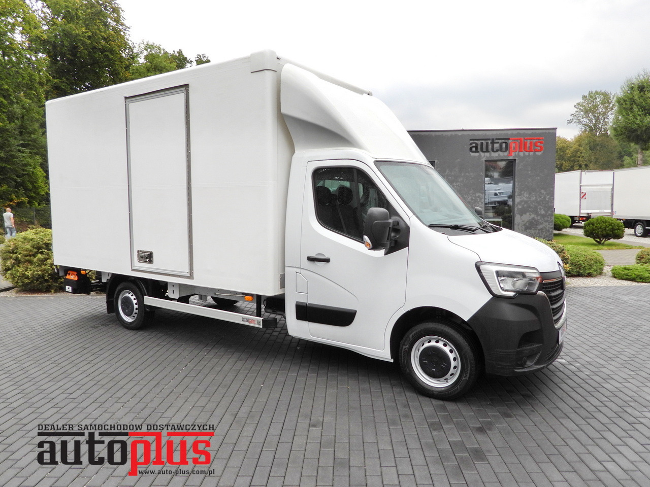 RENAULT MASTER BOX LIFT 8 PALLETS CRUISE CONTROL LED LIGHTS AIR CONDITIONING 145HP - Van box: gambar 1 RENAULT MASTER BOX LIFT 8 PALLETS CRUISE CONTROL LED LIGHTS AIR CONDITIONING 145HP - Van box: gambar 1