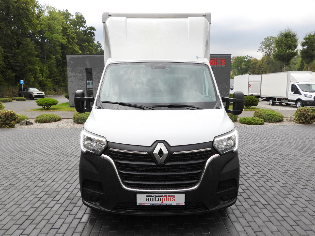 RENAULT MASTER BOX LIFT 8 PALLETS CRUISE CONTROL LED LIGHTS AIR CONDITIONING 145HP - Van box: gambar 5 RENAULT MASTER BOX LIFT 8 PALLETS CRUISE CONTROL LED LIGHTS AIR CONDITIONING 145HP - Van box: gambar 5