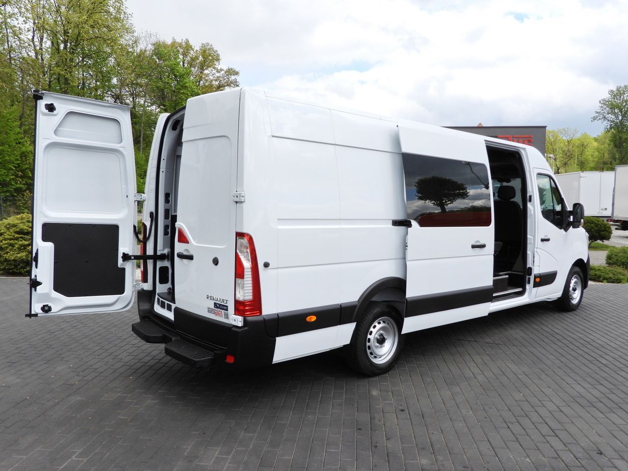 RENAULT MASTER BOX VAN 7 SEATS CRUISE CONTROL LED LIGHTS AIR CONDITIONING 165HP - Van panel: gambar 3 RENAULT MASTER BOX VAN 7 SEATS CRUISE CONTROL LED LIGHTS AIR CONDITIONING 165HP - Van panel: gambar 3