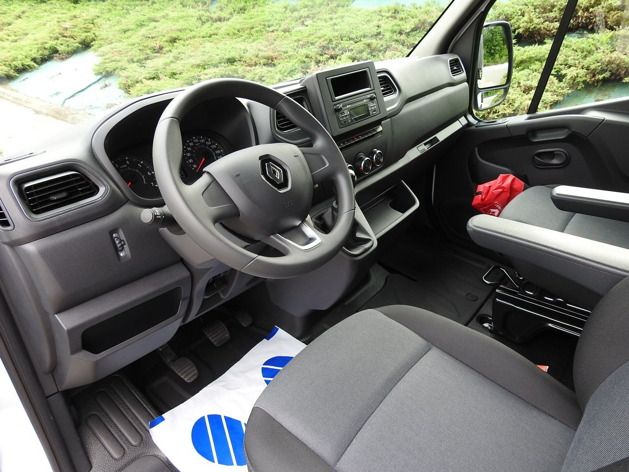 RENAULT MASTER - Van jungkit: gambar 2 RENAULT MASTER - Van jungkit: gambar 2
