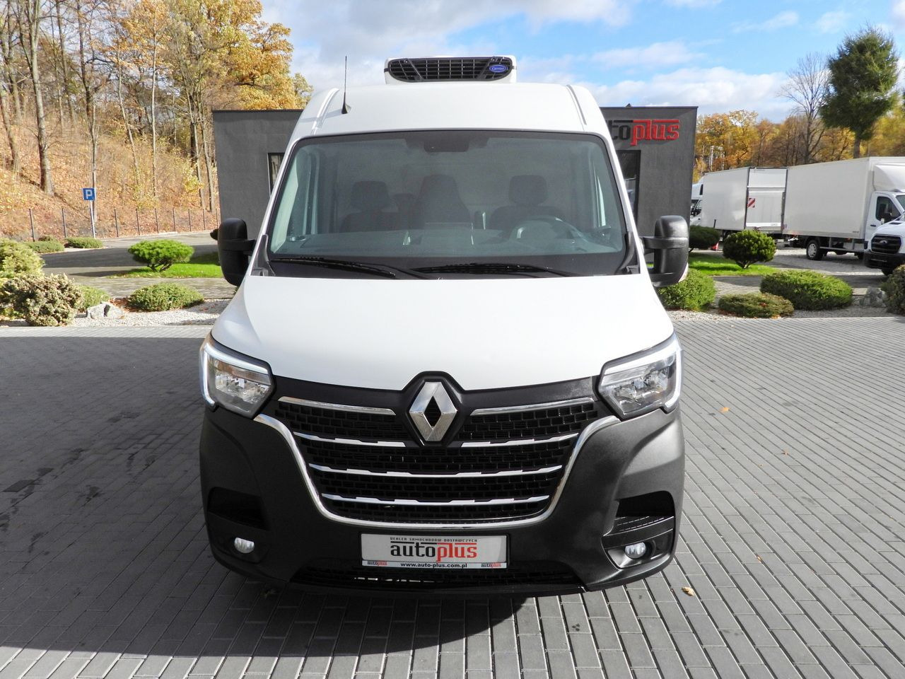 RENAULT MASTER REFRIGERATOR VAN 0*C CRUISE CONTROL LED LIGHTS AIR CONDITIONING  135HP - Van berpendingin: gambar 5 RENAULT MASTER REFRIGERATOR VAN 0*C CRUISE CONTROL LED LIGHTS AIR CONDITIONING  135HP - Van berpendingin: gambar 5