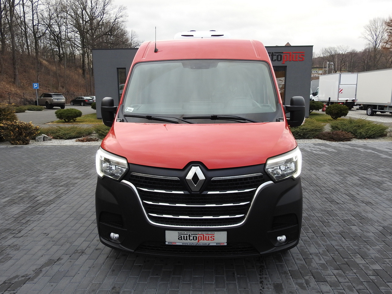 RENAULT MASTER REFRIGERATOR VAN 1*C CRUISE CONTROL AIR CONDITIONING LED LIGHTS 135HP - Van berpendingin: gambar 5 RENAULT MASTER REFRIGERATOR VAN 1*C CRUISE CONTROL AIR CONDITIONING LED LIGHTS 135HP - Van berpendingin: gambar 5