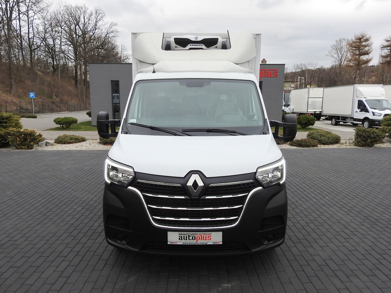RENAULT MASTER REGRIGERATOR BOX 0*C LED LIGHTS AIR CONDITIONING 145HP - Van berpendingin: gambar 5 RENAULT MASTER REGRIGERATOR BOX 0*C LED LIGHTS AIR CONDITIONING 145HP - Van berpendingin: gambar 5