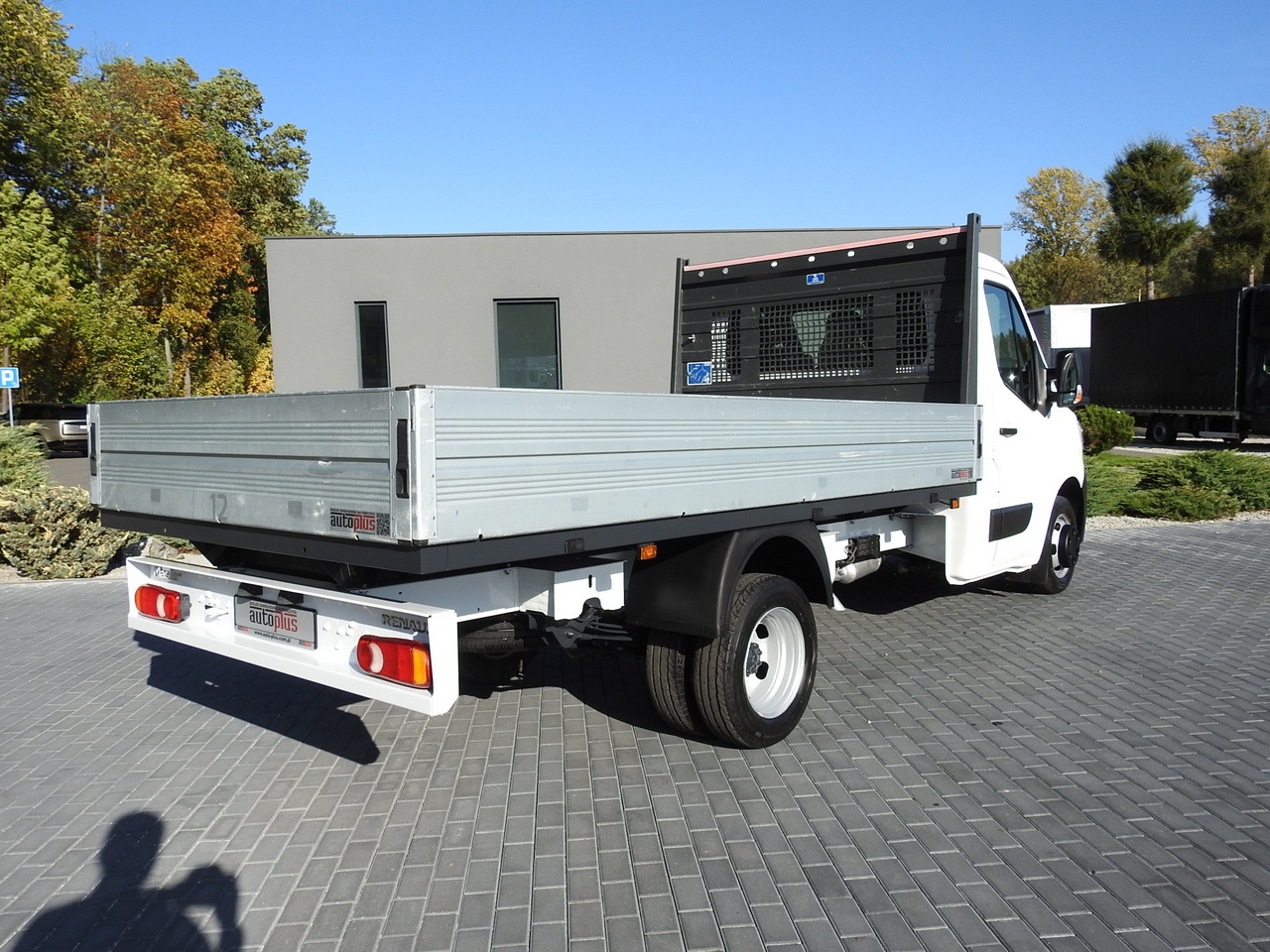 RENAULT MASTER STAKE BODY CRUISE CONTROL AIR CONDITIONING LED LIGHTS TWIN WHEELS 130HP - Van flatbed: gambar 3 RENAULT MASTER STAKE BODY CRUISE CONTROL AIR CONDITIONING LED LIGHTS TWIN WHEELS 130HP - Van flatbed: gambar 3