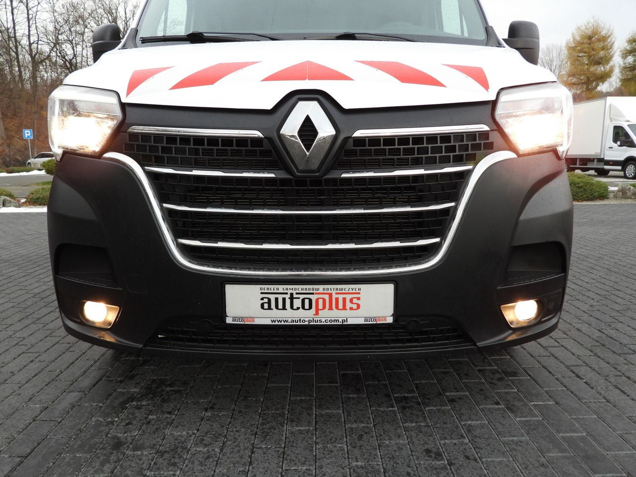 Van kombi RENAULT MASTER STAKE BODY DOUBLE CABIN DOKA 6 SEATS CRUISE CONTROL NAVIGATION LED LIGHTS AIR CONDITIONING 150HP: gambar 14 Van kombi RENAULT MASTER STAKE BODY DOUBLE CABIN DOKA 6 SEATS CRUISE CONTROL NAVIGATION LED LIGHTS AIR CONDITIONING 150HP: gambar 14