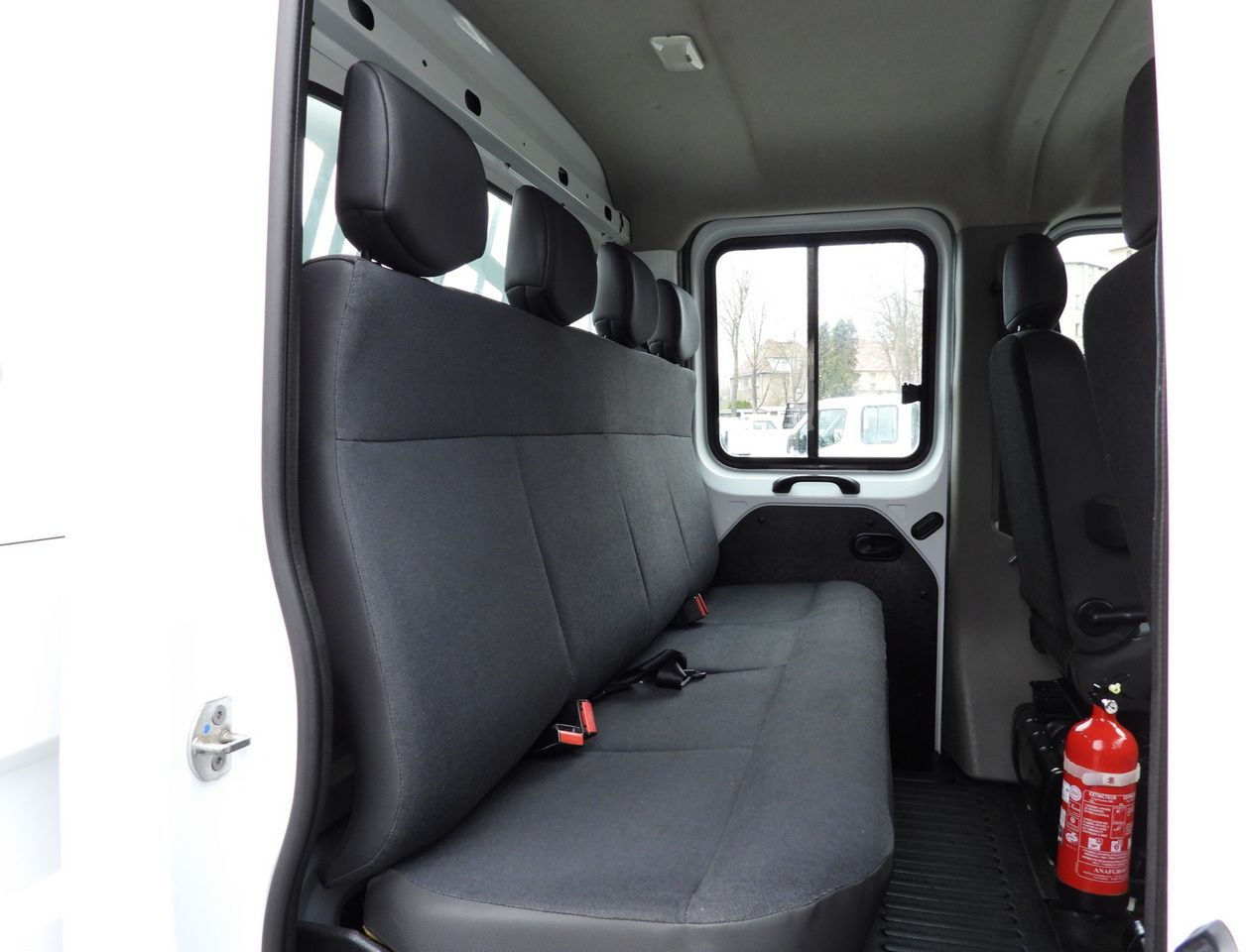 Van kombi RENAULT MASTER STAKE BODY DOUBLE CABIN DOKA 6 SEATS CRUISE CONTROL NAVIGATION LED LIGHTS AIR CONDITIONING 150HP: gambar 36 Van kombi RENAULT MASTER STAKE BODY DOUBLE CABIN DOKA 6 SEATS CRUISE CONTROL NAVIGATION LED LIGHTS AIR CONDITIONING 150HP: gambar 36