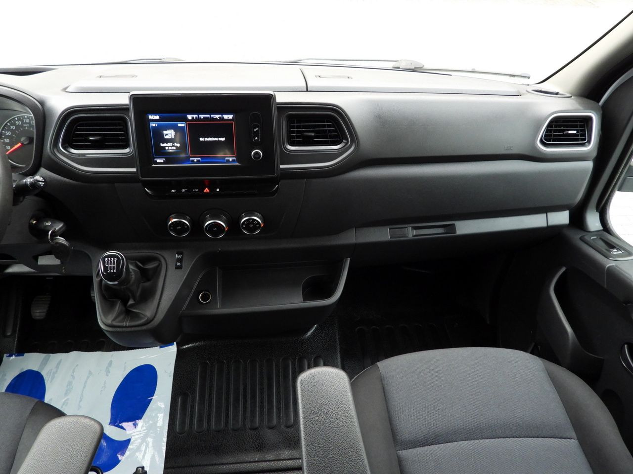 Van kombi RENAULT MASTER STAKE BODY DOUBLE CABIN DOKA 6 SEATS CRUISE CONTROL NAVIGATION LED LIGHTS AIR CONDITIONING 150HP: gambar 25 Van kombi RENAULT MASTER STAKE BODY DOUBLE CABIN DOKA 6 SEATS CRUISE CONTROL NAVIGATION LED LIGHTS AIR CONDITIONING 150HP: gambar 25