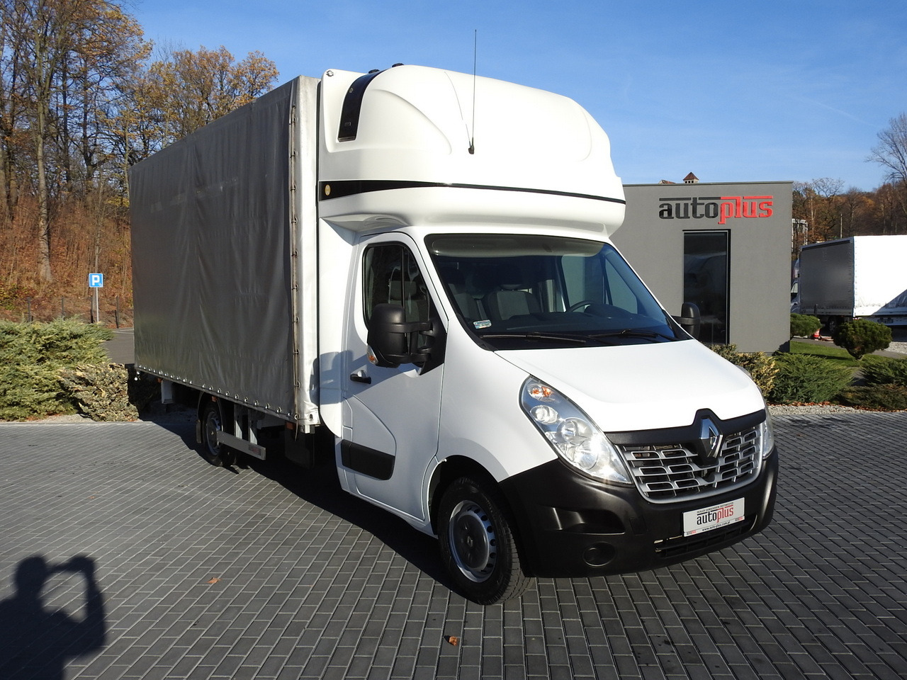 RENAULT MASTER TARPAULIN 10 PALLETS CRUISE CONTROL AIR CONDITIONING PNEUMATICS 170HP - Van dengan terpal samping: gambar 4 RENAULT MASTER TARPAULIN 10 PALLETS CRUISE CONTROL AIR CONDITIONING PNEUMATICS 170HP - Van dengan terpal samping: gambar 4