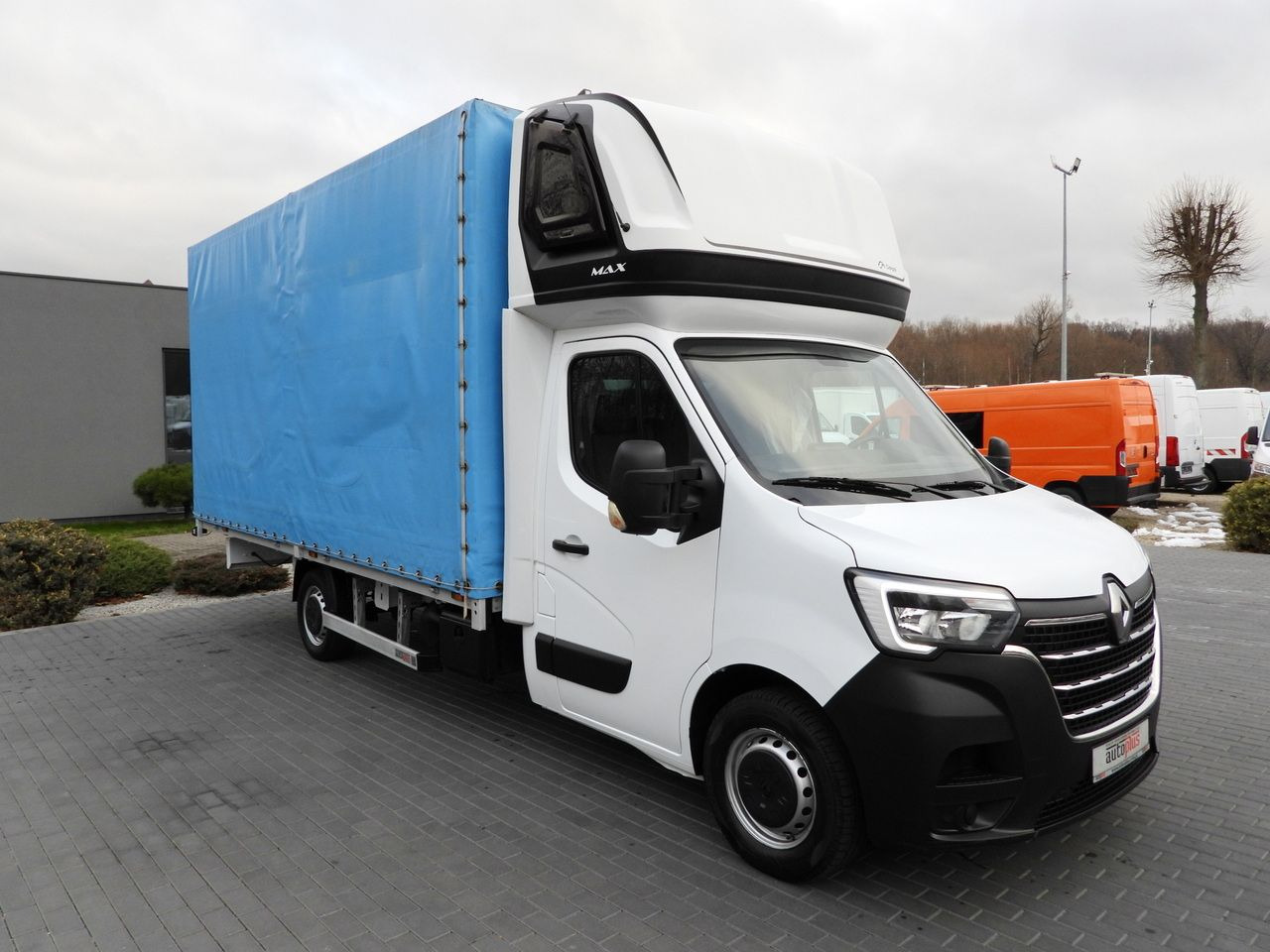 RENAULT MASTER TARPAULIN 10 PALLETS CRUISE CONTROL NAVIGATION LED LIGHTS PNEUMATICS AIR CONDITIONING 165HP - Van dengan terpal samping: gambar 4 RENAULT MASTER TARPAULIN 10 PALLETS CRUISE CONTROL NAVIGATION LED LIGHTS PNEUMATICS AIR CONDITIONING 165HP - Van dengan terpal samping: gambar 4