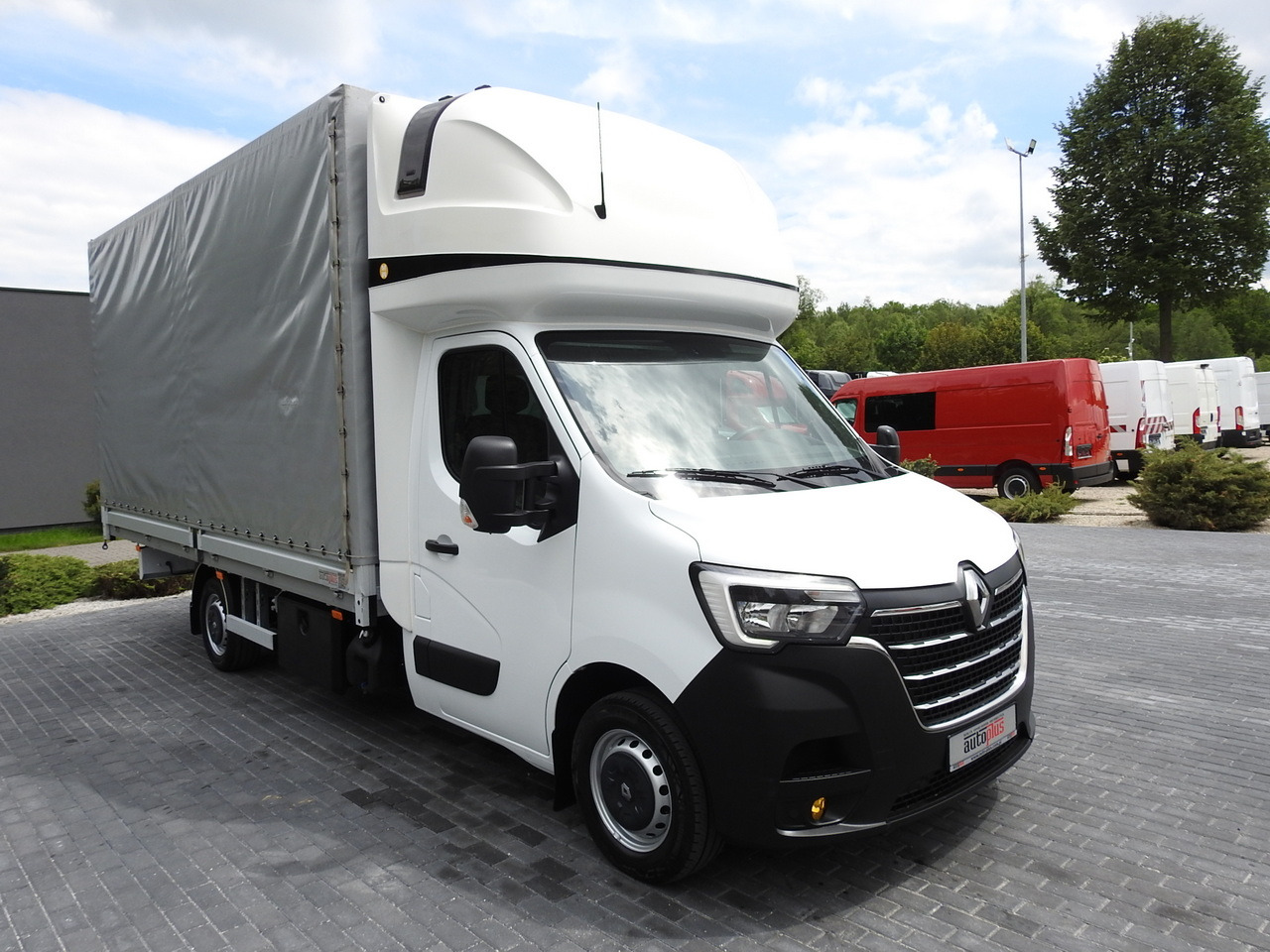 RENAULT MASTER TARPAULIN 10 PALLETS WEBASTO CRUISE CONTROL AIR CONDITIONING LED LIGHTS 165HP - Van dengan terpal samping: gambar 4 RENAULT MASTER TARPAULIN 10 PALLETS WEBASTO CRUISE CONTROL AIR CONDITIONING LED LIGHTS 165HP - Van dengan terpal samping: gambar 4