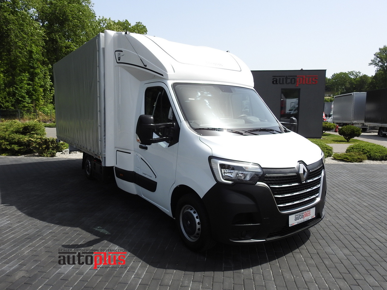RENAULT MASTER TARPAULIN 10 PALLETS WEBASTO CRUISE CONTROL AIR CONDITIONING LED LIGHTS 165HP - Van dengan terpal samping: gambar 1 RENAULT MASTER TARPAULIN 10 PALLETS WEBASTO CRUISE CONTROL AIR CONDITIONING LED LIGHTS 165HP - Van dengan terpal samping: gambar 1