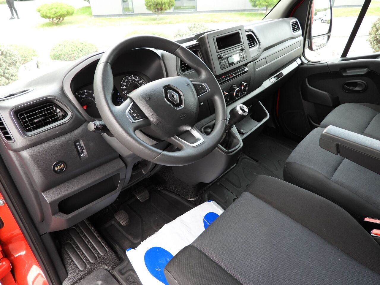RENAULT MASTER TARPAULIN 10 PALLETS WEBASTO CRUISE CONTROL LED LIGHTS AIR CONDITIONING 165HP - Van dengan terpal samping: gambar 2 RENAULT MASTER TARPAULIN 10 PALLETS WEBASTO CRUISE CONTROL LED LIGHTS AIR CONDITIONING 165HP - Van dengan terpal samping: gambar 2