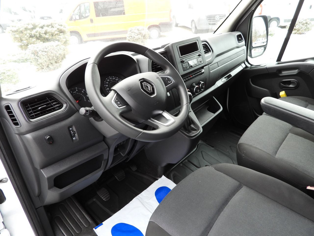 RENAULT MASTER TARPAULIN 10 PALLETS WEBASTO CRUISE CONTROL LED LIGHTS PNEUMATICS AIR CONDITIONING 165HP - Van dengan terpal samping: gambar 2 RENAULT MASTER TARPAULIN 10 PALLETS WEBASTO CRUISE CONTROL LED LIGHTS PNEUMATICS AIR CONDITIONING 165HP - Van dengan terpal samping: gambar 2