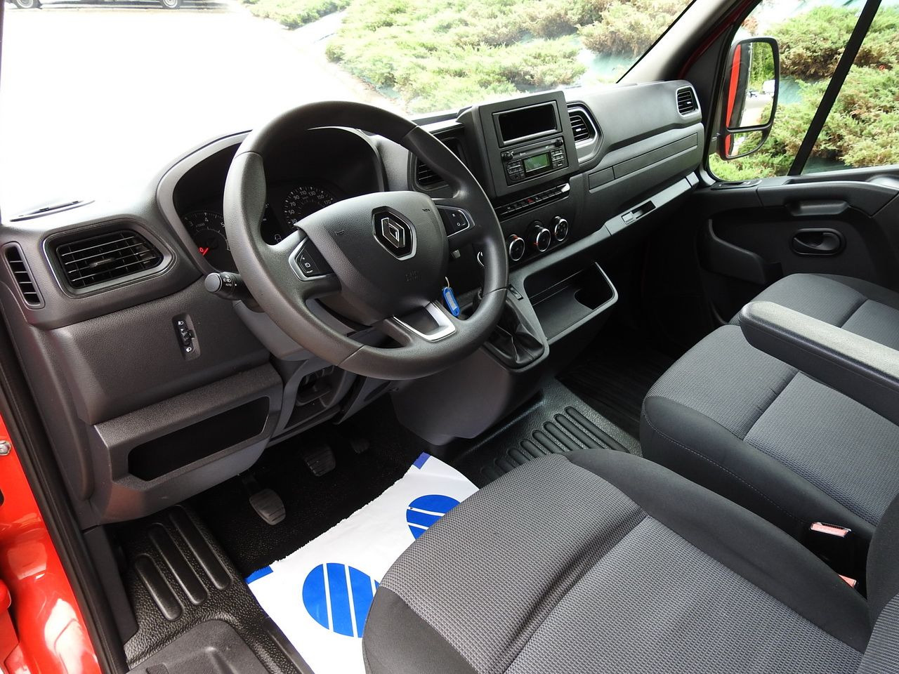 RENAULT MASTER TARPAULIN 10 PALLETS WEBASTO CRUISE CONTROL LED LIGHTS PNEUMATICS AIR CONDITIONING 165HP - Van dengan terpal samping: gambar 2 RENAULT MASTER TARPAULIN 10 PALLETS WEBASTO CRUISE CONTROL LED LIGHTS PNEUMATICS AIR CONDITIONING 165HP - Van dengan terpal samping: gambar 2