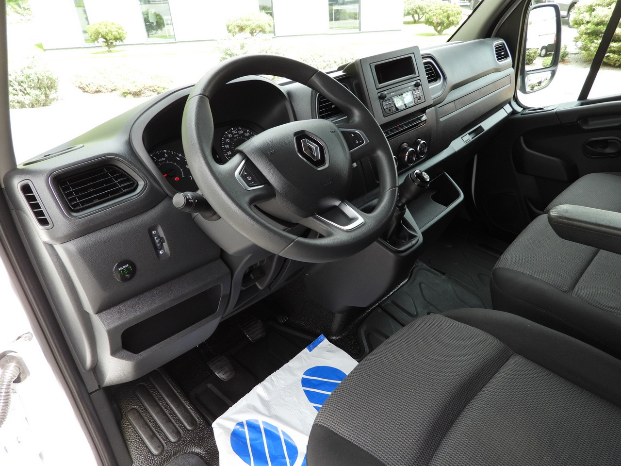 RENAULT MASTER TARPAULIN 10 PALLETS WEBASTO CRUISE CONTROL LED LIGHTS PNEUMATICS AIR CONDITIONING 165HP - Van dengan terpal samping: gambar 2 RENAULT MASTER TARPAULIN 10 PALLETS WEBASTO CRUISE CONTROL LED LIGHTS PNEUMATICS AIR CONDITIONING 165HP - Van dengan terpal samping: gambar 2