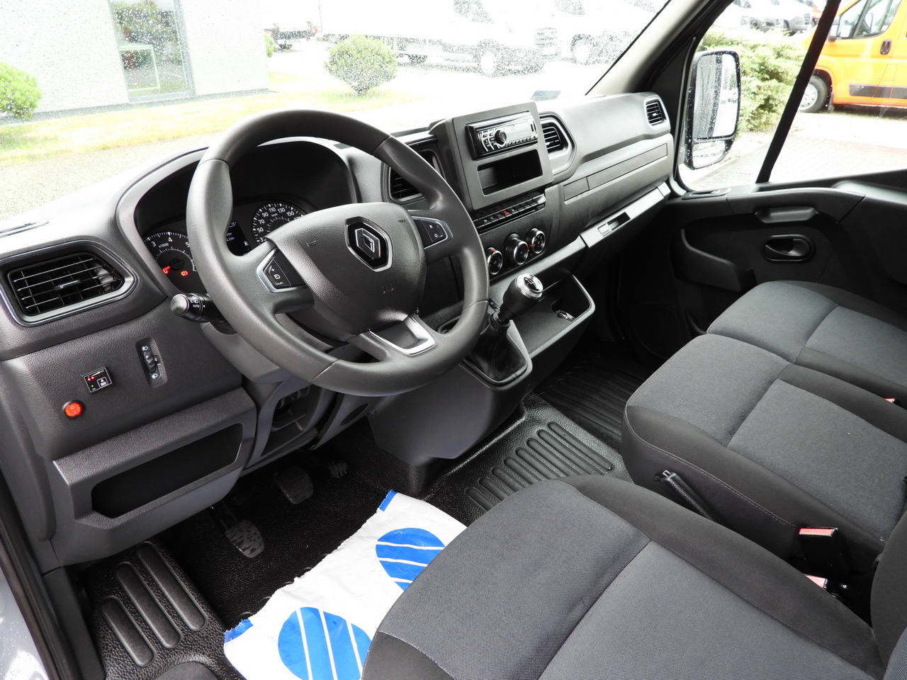 RENAULT MASTER TARPAULIN 10 PALLETS WEBASTO CRUISE CONTROL LED LIGHTS PNEUMATICS AIR CONDITIONING 165HP - Van dengan terpal samping: gambar 2 RENAULT MASTER TARPAULIN 10 PALLETS WEBASTO CRUISE CONTROL LED LIGHTS PNEUMATICS AIR CONDITIONING 165HP - Van dengan terpal samping: gambar 2