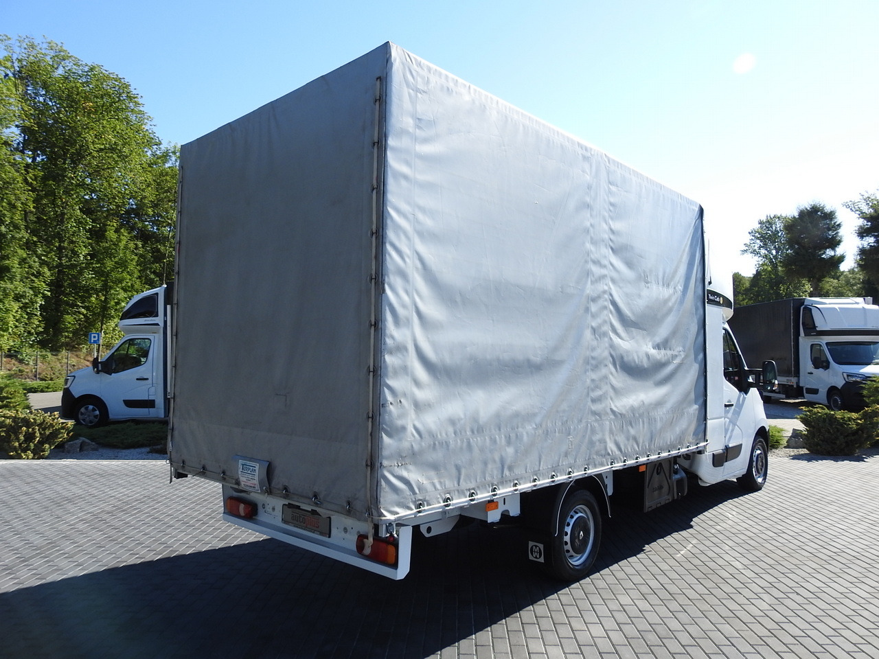 RENAULT MASTER TARPAULIN 8 PALLETS WEBASTO CRUISE CONTROL AIR CONDITIONING PNEUMATICS 170HP - Van dengan terpal samping: gambar 3 RENAULT MASTER TARPAULIN 8 PALLETS WEBASTO CRUISE CONTROL AIR CONDITIONING PNEUMATICS 170HP - Van dengan terpal samping: gambar 3