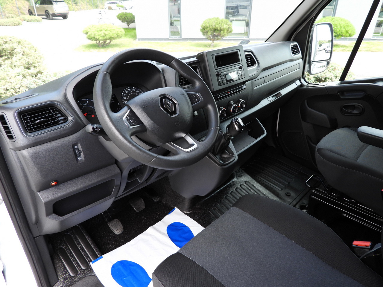 RENAULT MASTER TARPAULIN 8 PALLETS WEBASTO CRUISE CONTROL LED LIGHTS PNEUMATICS AIR CONDITIONING 165HP - Van dengan terpal samping: gambar 2 RENAULT MASTER TARPAULIN 8 PALLETS WEBASTO CRUISE CONTROL LED LIGHTS PNEUMATICS AIR CONDITIONING 165HP - Van dengan terpal samping: gambar 2