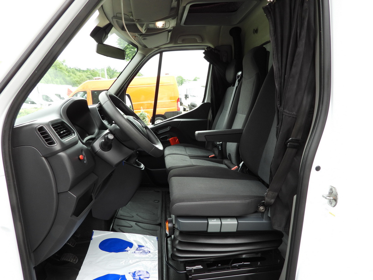 Van dengan terpal samping RENAULT MASTER TARPAULIN LIFT 9 PALLETS WEBASTO CRUISE CONTROL LED LIGHTS PNEUMATICS AIR CONDITIONING  165HP: gambar 32
