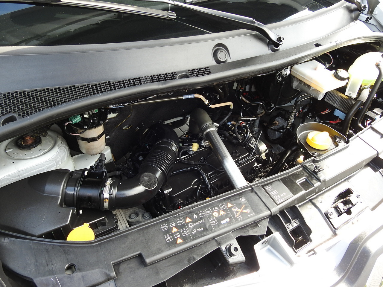 Van jungkit RENAULT MASTER TIPPER  130HP: gambar 22 Van jungkit RENAULT MASTER TIPPER  130HP: gambar 22