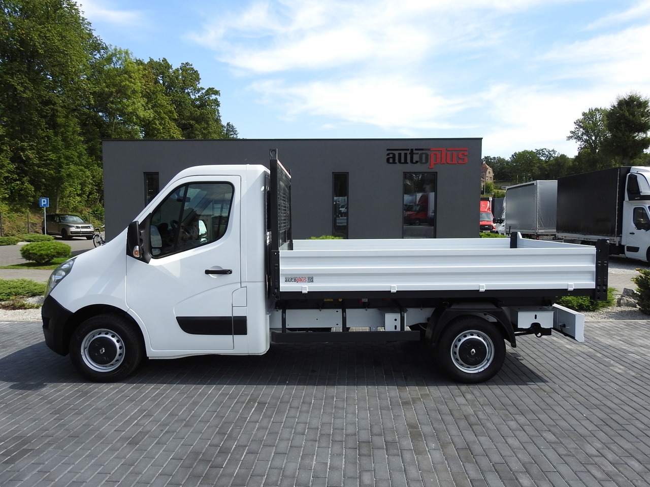 Van jungkit RENAULT MASTER TIPPER  130HP: gambar 7 Van jungkit RENAULT MASTER TIPPER  130HP: gambar 7