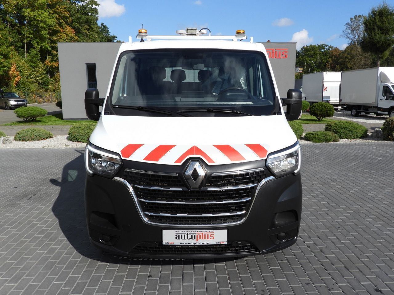 RENAULT MASTER TIPPER DOUBLE CABIN DOKA 6 SEATS CRUISE CONTROL LED LIGHTS TWIN WHEELS AIR CONDITIONING 165HP - Van jungkit: gambar 5 RENAULT MASTER TIPPER DOUBLE CABIN DOKA 6 SEATS CRUISE CONTROL LED LIGHTS TWIN WHEELS AIR CONDITIONING 165HP - Van jungkit: gambar 5