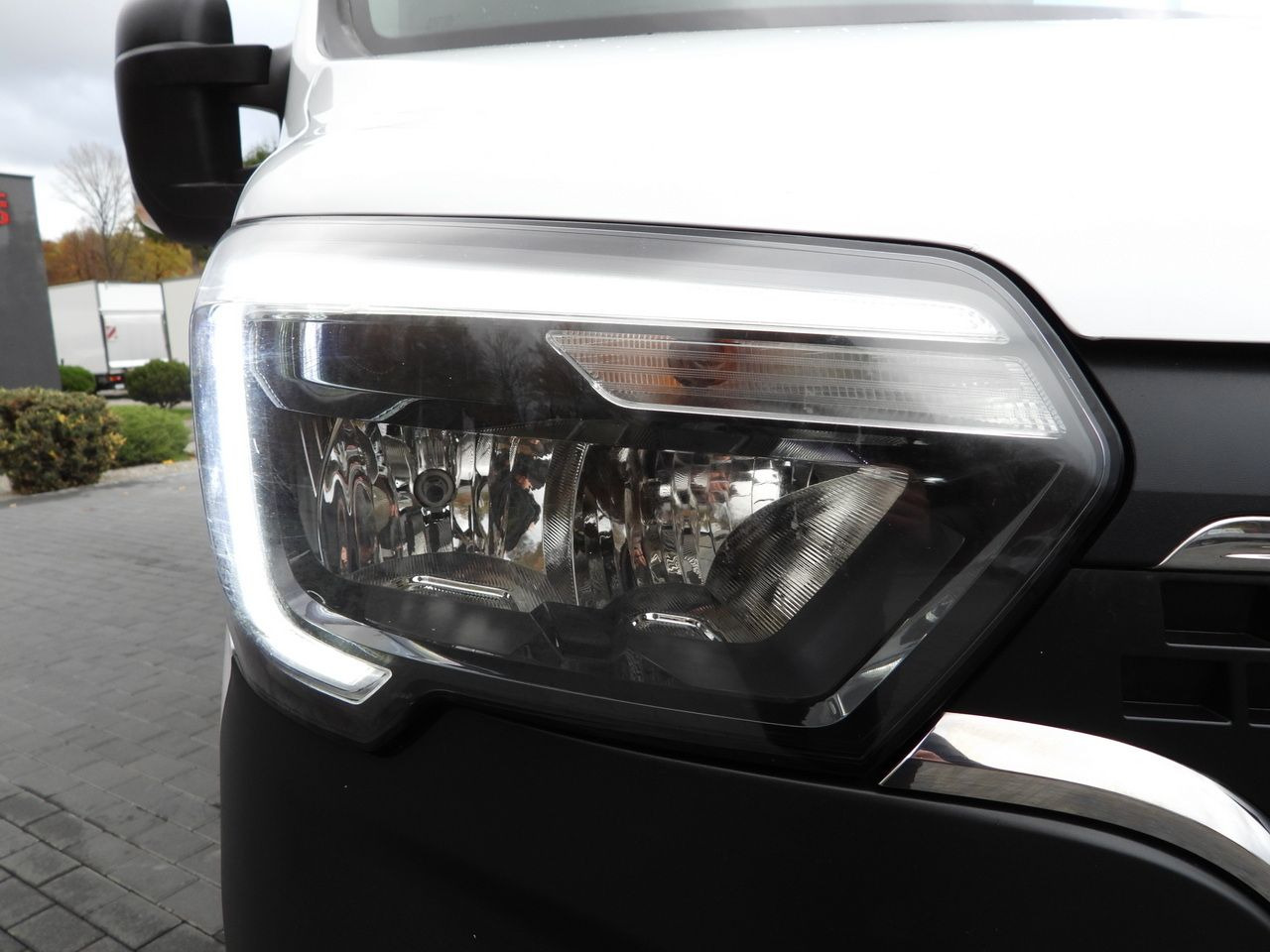 Van jungkit RENAULT MASTER TIPPER DOUBLE CABIN DOKA 7 SEATS CRUISE CONTROL NAVIGATION LED LIGHTS AIR CONDITIONING 145HP: gambar 19 Van jungkit RENAULT MASTER TIPPER DOUBLE CABIN DOKA 7 SEATS CRUISE CONTROL NAVIGATION LED LIGHTS AIR CONDITIONING 145HP: gambar 19