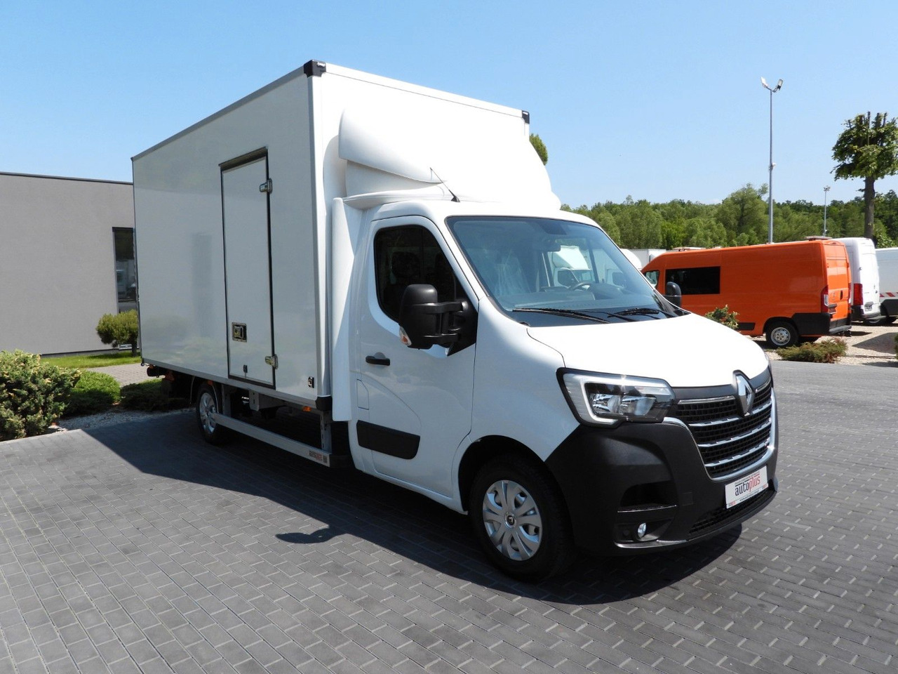 Renault MASTER KOFFER AUFZUG 8 PALETTEN TEMPOMAT LED - Van box: gambar 4 Renault MASTER KOFFER AUFZUG 8 PALETTEN TEMPOMAT LED - Van box: gambar 4