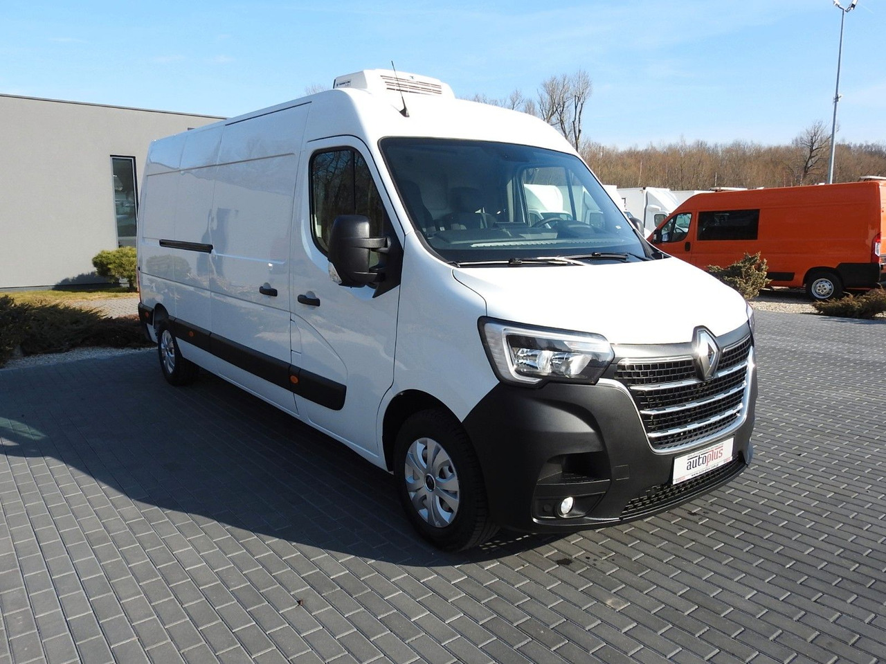Renault MASTER KÜHLKASTENWAGEN 0*C LED LICHTER A/C Renault MASTER KÜHLKASTENWAGEN 0*C LED LICHTER A/C - Van berpendingin: gambar 4 Renault MASTER KÜHLKASTENWAGEN 0*C LED LICHTER A/C Renault MASTER KÜHLKASTENWAGEN 0*C LED LICHTER A/C - Van berpendingin: gambar 4