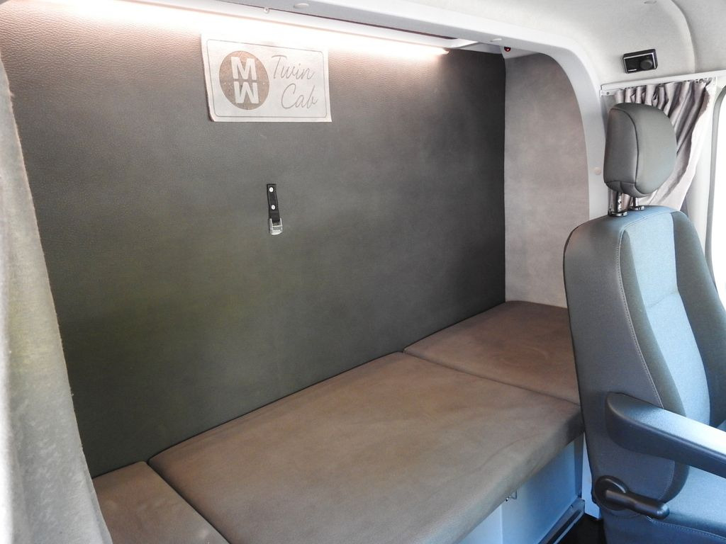Leasing Renault MASTER PRITSCHE PLANE 8 PALETTEN WEBASTO A/C  Renault MASTER PRITSCHE PLANE 8 PALETTEN WEBASTO A/C: gambar 26