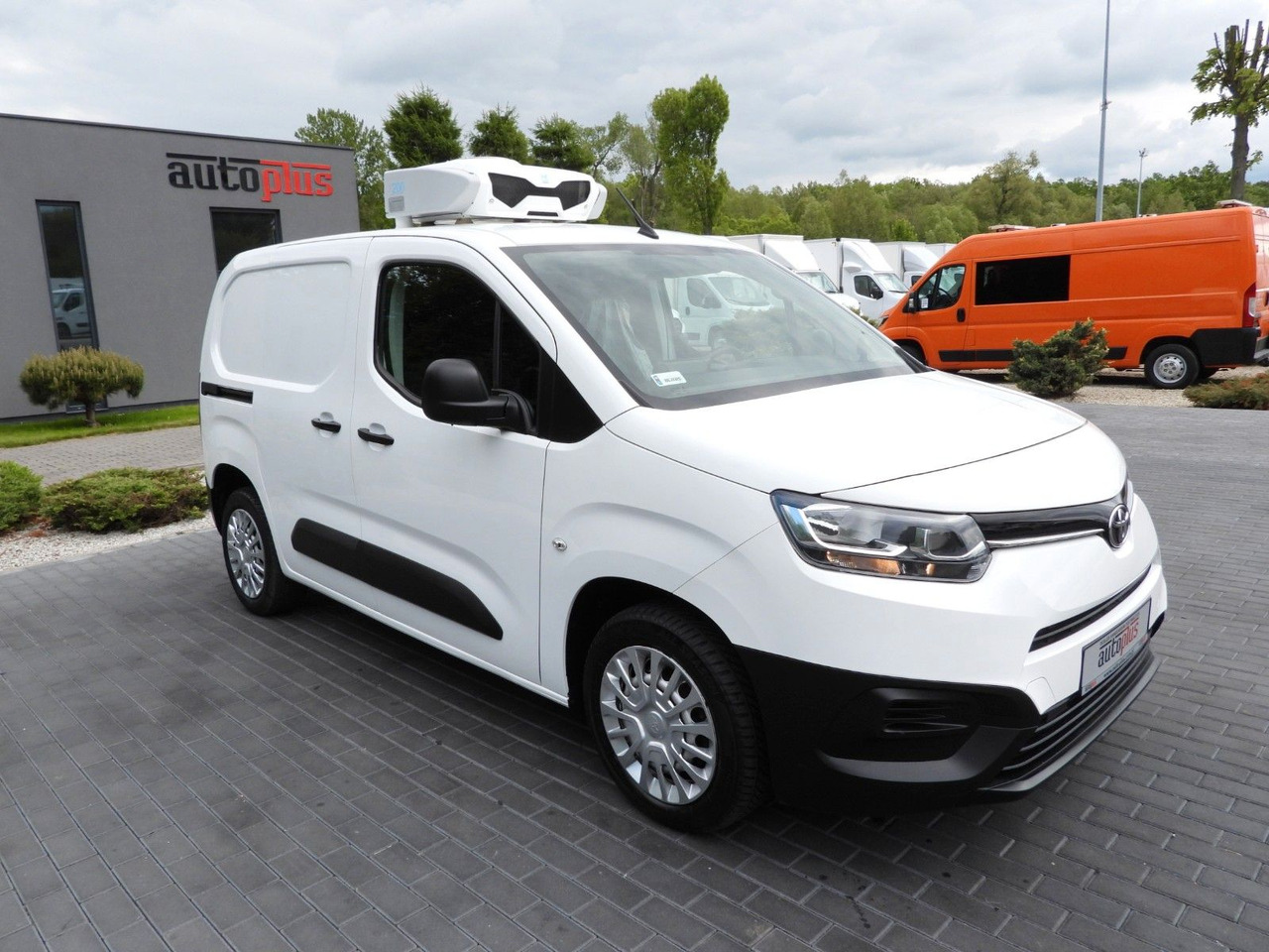 Toyota PROACE CITY KÜHLKASTENWAGEN -15*C TEMPOMAT A/C - Van berpendingin: gambar 4 Toyota PROACE CITY KÜHLKASTENWAGEN -15*C TEMPOMAT A/C - Van berpendingin: gambar 4