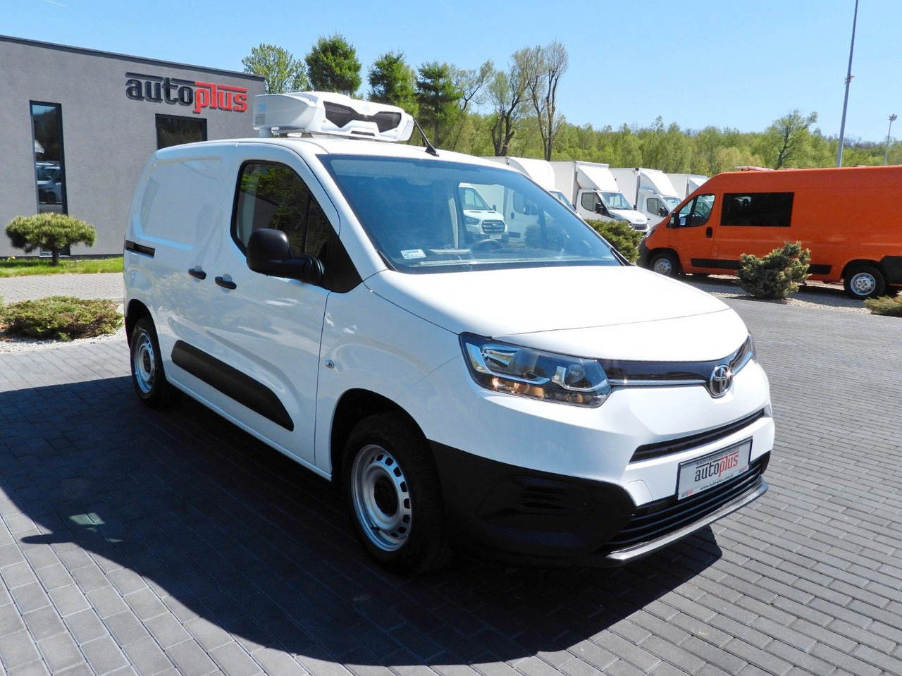 Toyota PROACE CITY KÜHLKASTENWAGEN -15*C TEMPOMAT - Van berpendingin: gambar 4 Toyota PROACE CITY KÜHLKASTENWAGEN -15*C TEMPOMAT - Van berpendingin: gambar 4