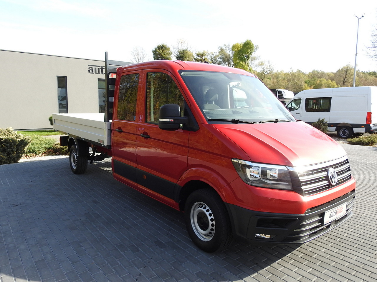 VOLKSWAGEN CRAFTER STAKE BODY DOUBLE CABIN DOKA 7 SEATS AIR CONDITIONING  140HP - Van kombi: gambar 4 VOLKSWAGEN CRAFTER STAKE BODY DOUBLE CABIN DOKA 7 SEATS AIR CONDITIONING  140HP - Van kombi: gambar 4