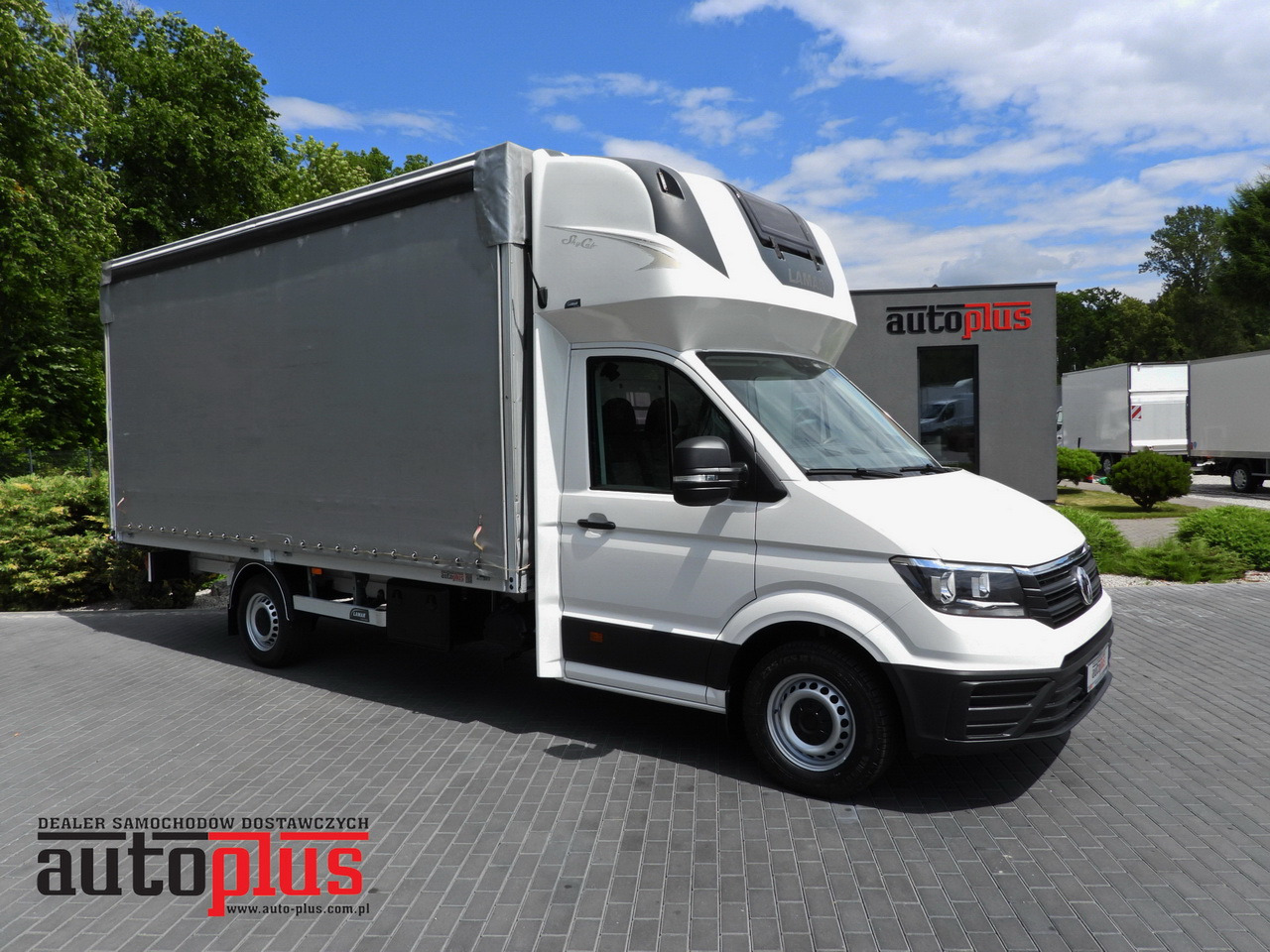 VOLKSWAGEN CRAFTER TARPAULIN 10 PALLETS WEBASTO CRUISE CONTROL AIR CONDITIONING 180HP - Van dengan terpal samping: gambar 1 VOLKSWAGEN CRAFTER TARPAULIN 10 PALLETS WEBASTO CRUISE CONTROL AIR CONDITIONING 180HP - Van dengan terpal samping: gambar 1