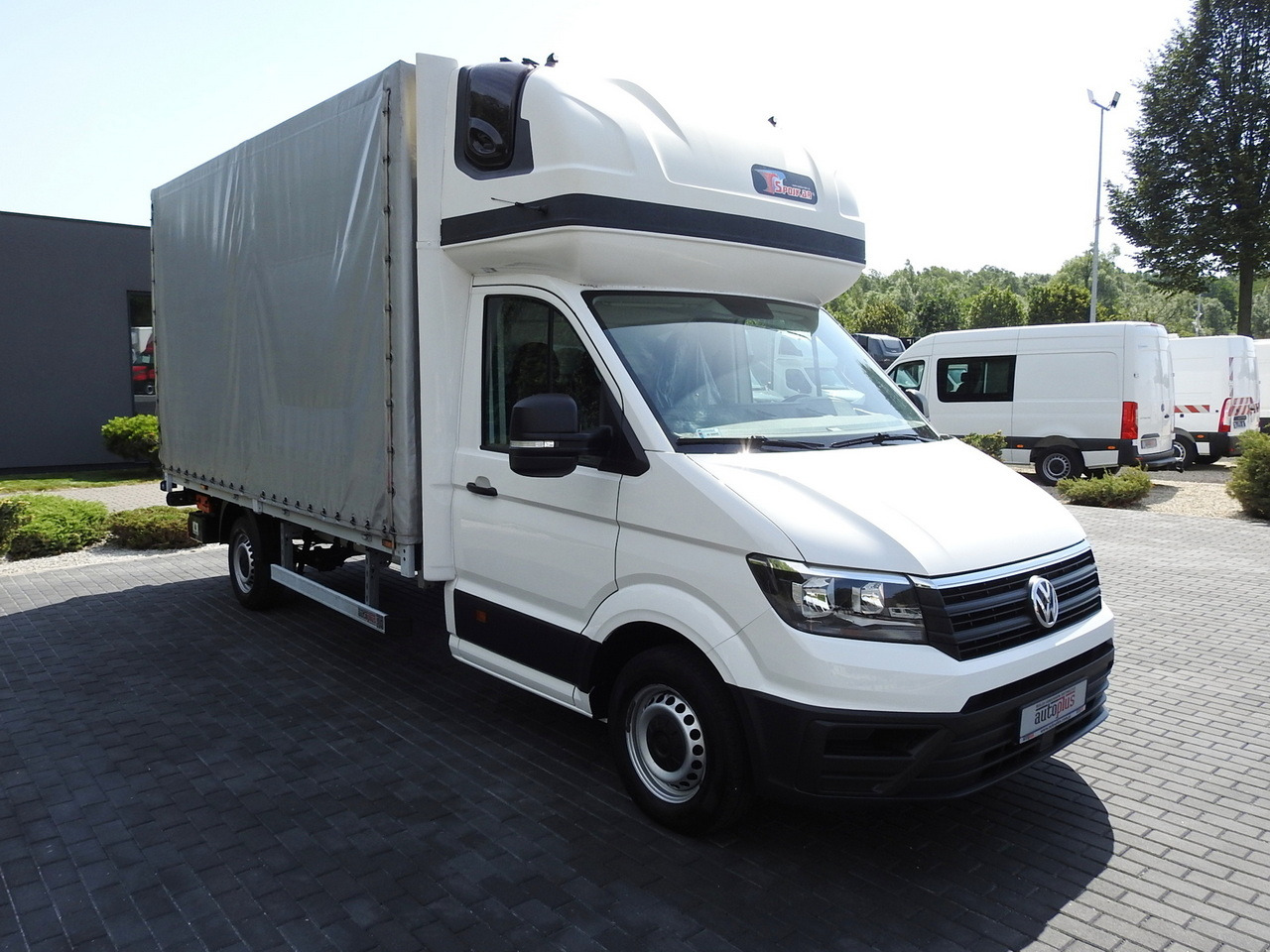 VOLKSWAGEN CRAFTER TARPAULIN LIFT 8 PALLETS WEBASTO CRUISE CONTROL 180HP - Van dengan terpal samping: gambar 4 VOLKSWAGEN CRAFTER TARPAULIN LIFT 8 PALLETS WEBASTO CRUISE CONTROL 180HP - Van dengan terpal samping: gambar 4