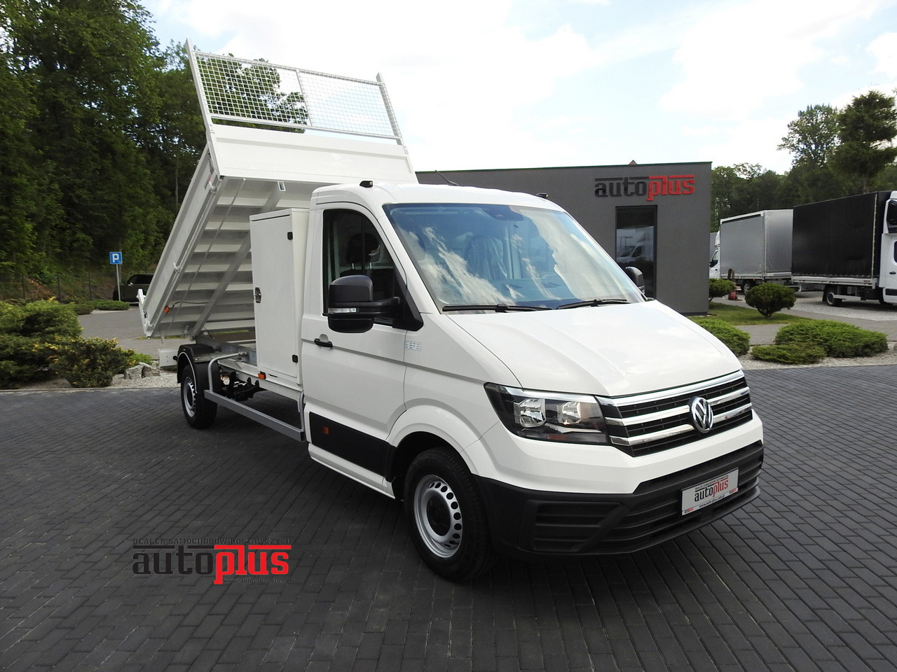 VOLKSWAGEN CRAFTER TIPPER CRUISE CONTROL 100HP - Van jungkit: gambar 1 VOLKSWAGEN CRAFTER TIPPER CRUISE CONTROL 100HP - Van jungkit: gambar 1