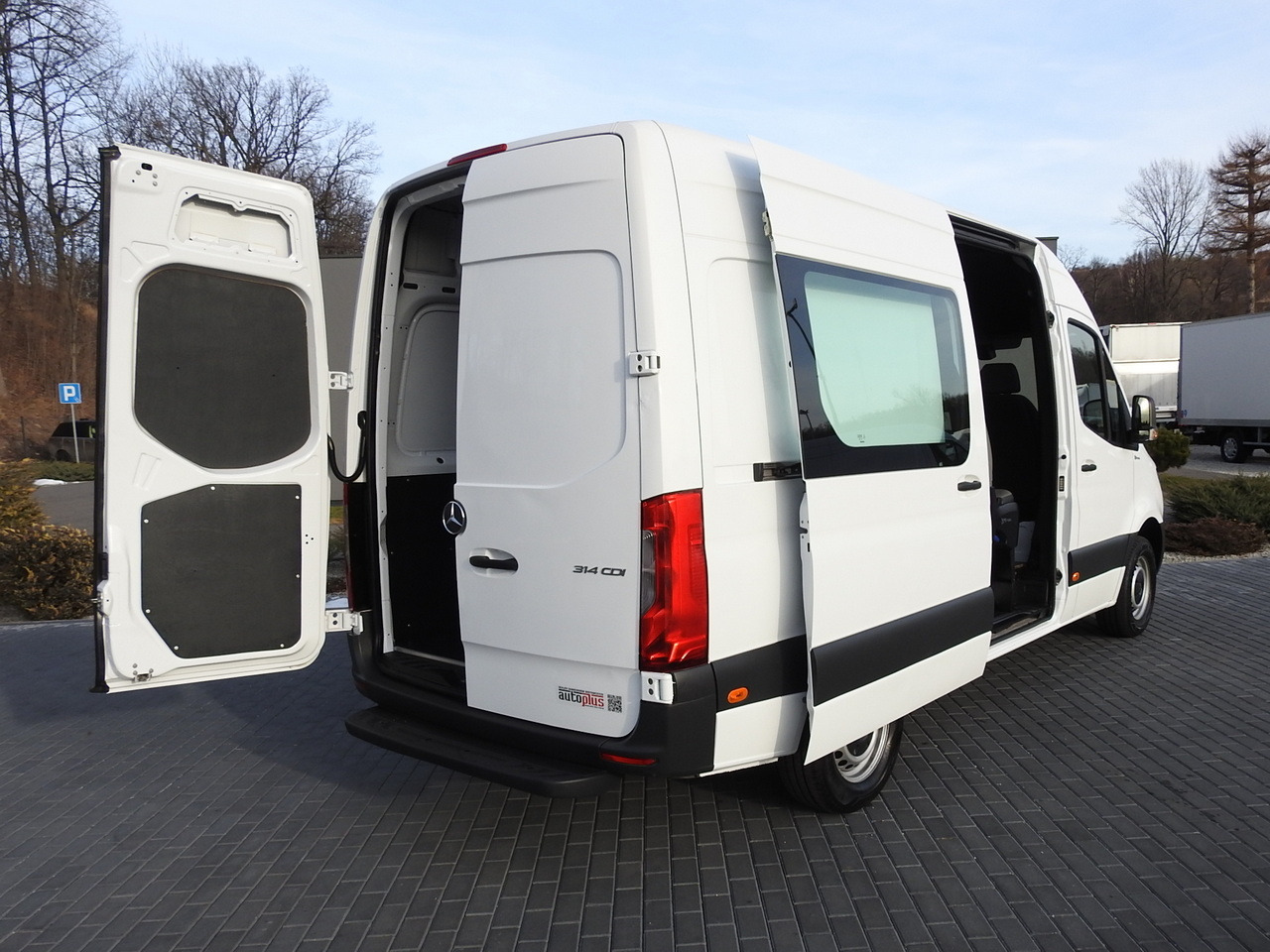 MERCEDES SPRINTER 314 BOX DELIVERY VAN 6 SEATS CRUISE CONTROL AIR CONDITIONING 140HP - Van pengiriman: gambar 3 MERCEDES SPRINTER 314 BOX DELIVERY VAN 6 SEATS CRUISE CONTROL AIR CONDITIONING 140HP - Van pengiriman: gambar 3
