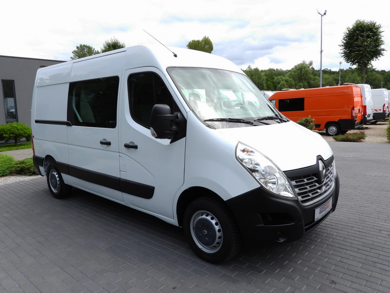 RENAULT MASTER CRUISE CONTROL AIR CONDITIONING 110HP - Van pengiriman: gambar 4 RENAULT MASTER CRUISE CONTROL AIR CONDITIONING 110HP - Van pengiriman: gambar 4