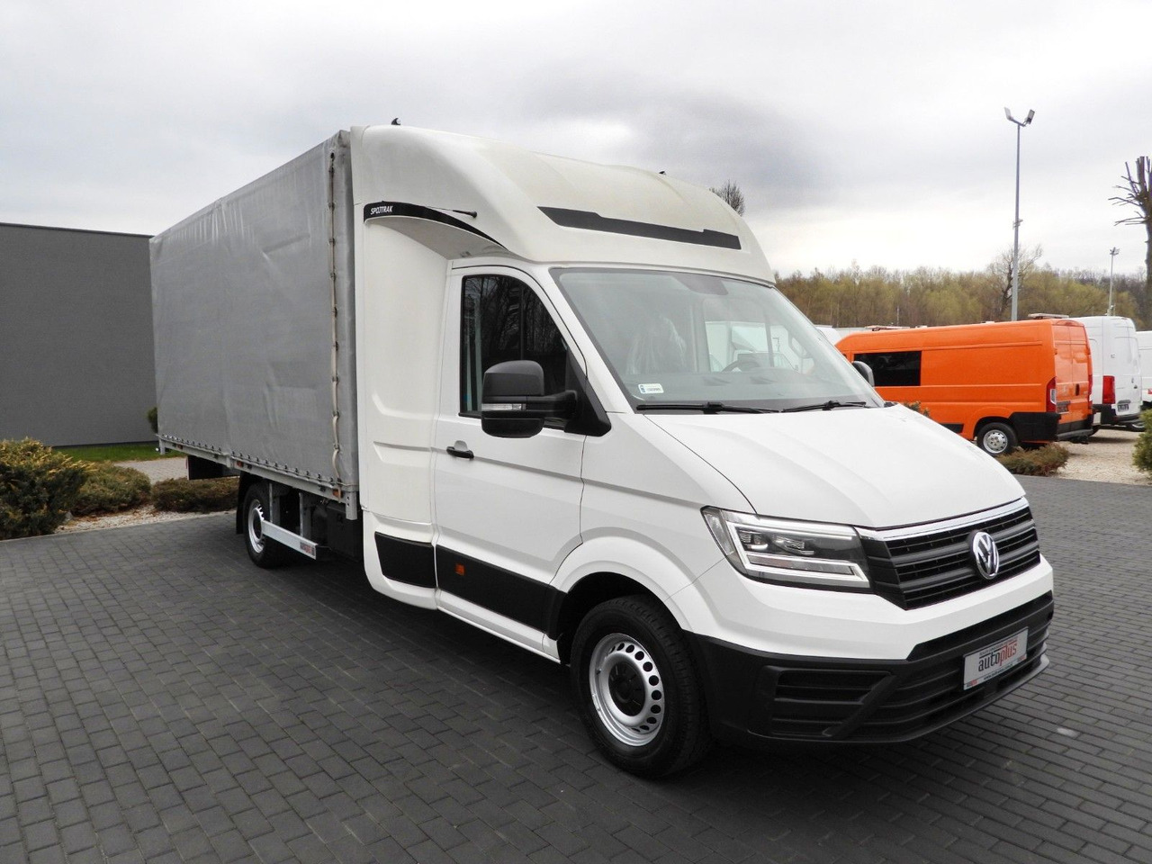 Volkswagen CRAFTER PRITSCHE PLANE 10 PALETTEN WEBASTO - Van dengan terpal samping: gambar 4 Volkswagen CRAFTER PRITSCHE PLANE 10 PALETTEN WEBASTO - Van dengan terpal samping: gambar 4