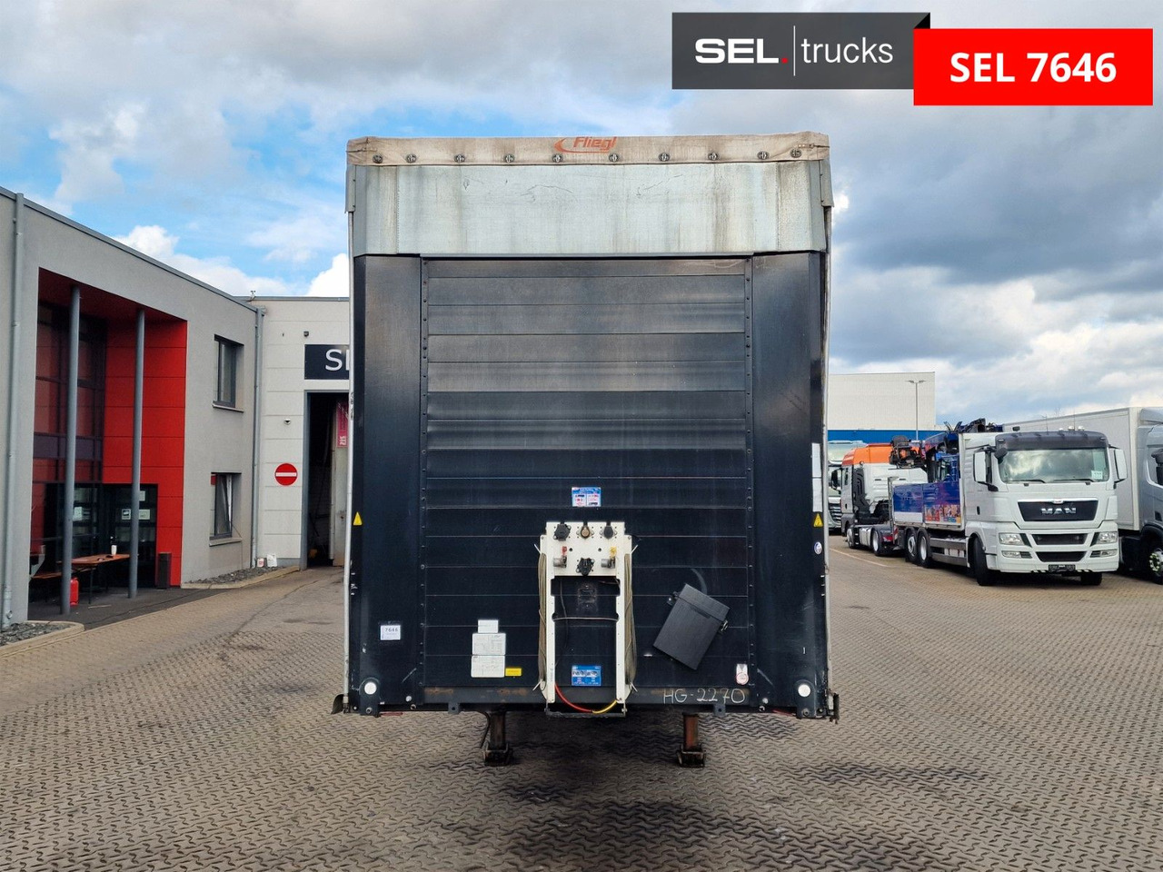 Fliegl SZS320 / Hubdach / EDSCHA / Mega - Semi-trailer dengan terpal samping: gambar 2 Fliegl SZS320 / Hubdach / EDSCHA / Mega - Semi-trailer dengan terpal samping: gambar 2
