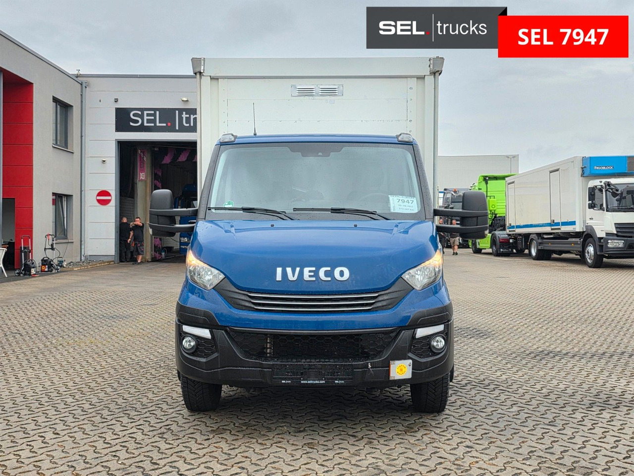 Iveco Daily 70C18 Hi-Matic / Ladebordwand / 3 Sitzen - Van dengan terpal samping: gambar 2 Iveco Daily 70C18 Hi-Matic / Ladebordwand / 3 Sitzen - Van dengan terpal samping: gambar 2