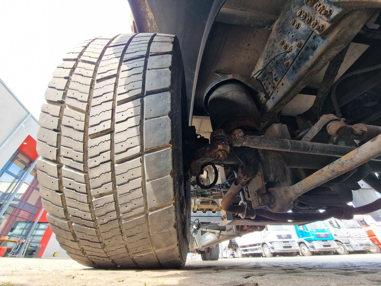 Truk minuman Iveco Stralis 420 / Intarder / Ldbw / Lenkachse: gambar 26