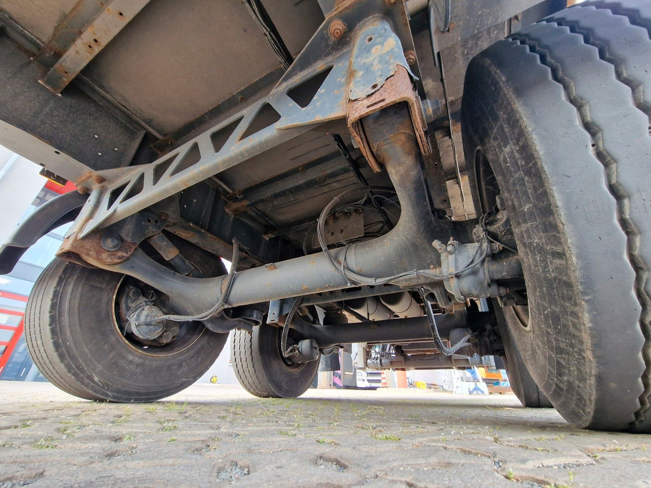 Truk minuman Iveco Stralis 420 / Intarder / Ldbw / Lenkachse: gambar 30