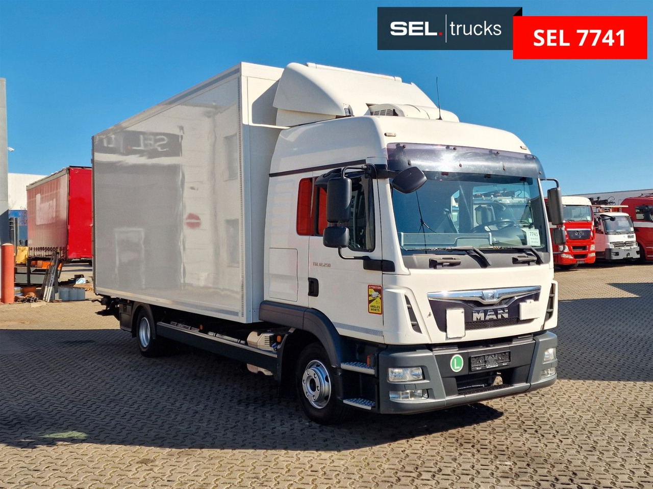 MAN TGL 12.250 4X2 BL / Ladebordwand - Truk berpendingin: gambar 3 MAN TGL 12.250 4X2 BL / Ladebordwand - Truk berpendingin: gambar 3