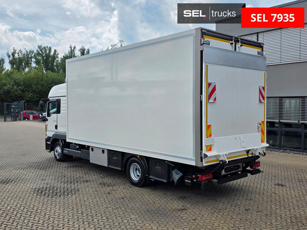 MAN TGL 12.250 4X2 BL / Standklima / Ldbw / Konvekta - Truk box: gambar 1 MAN TGL 12.250 4X2 BL / Standklima / Ldbw / Konvekta - Truk box: gambar 1
